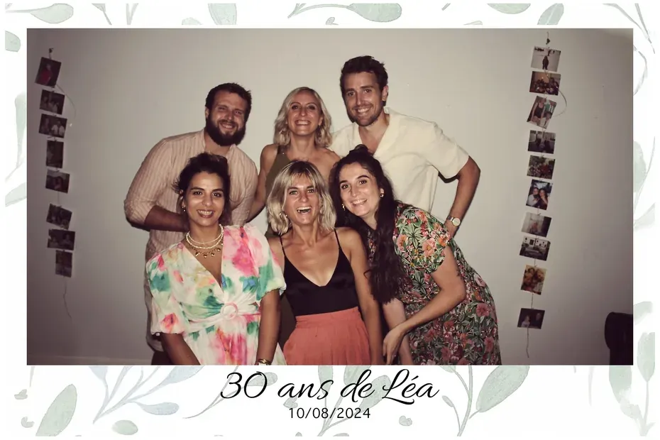 Masque d'impression photobooth, anniversaire : feuillage et bandes de tirages en décor