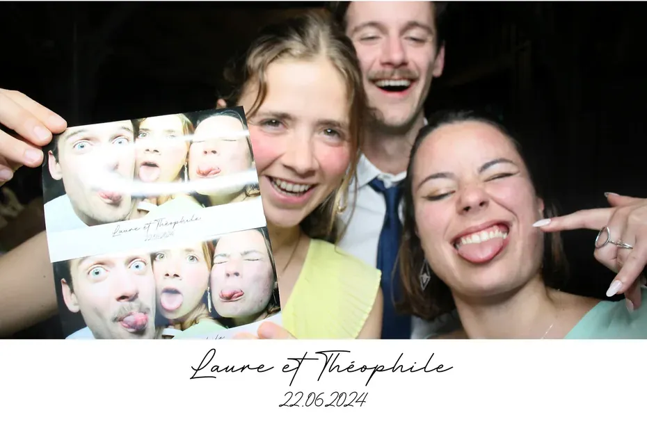 Masque d'impression photobooth, mariage : un bandeau discret, la photo occupe tout